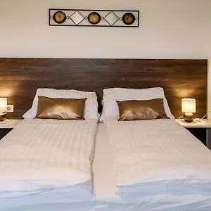 https://apartments-vila-apolonia.hotels-in-ljubljana.com